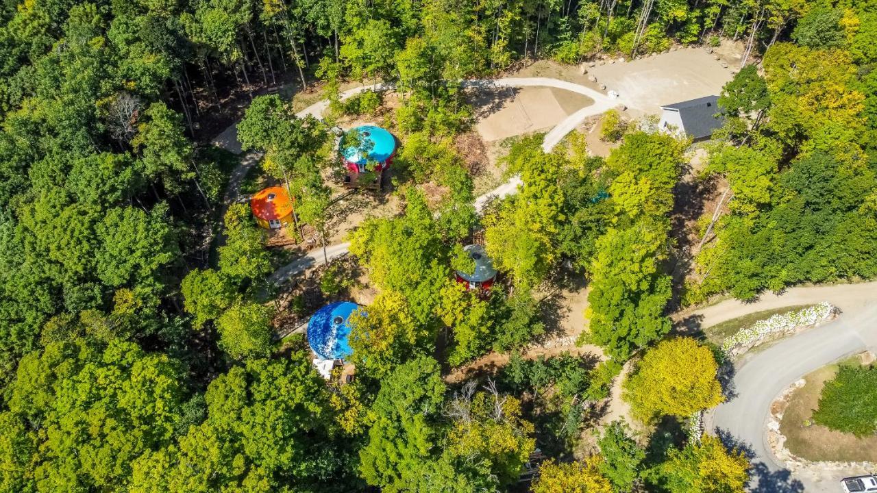 Yourtes Glamping Du Poisson Blanc Notre-Dame-du-Laus Exteriör bild